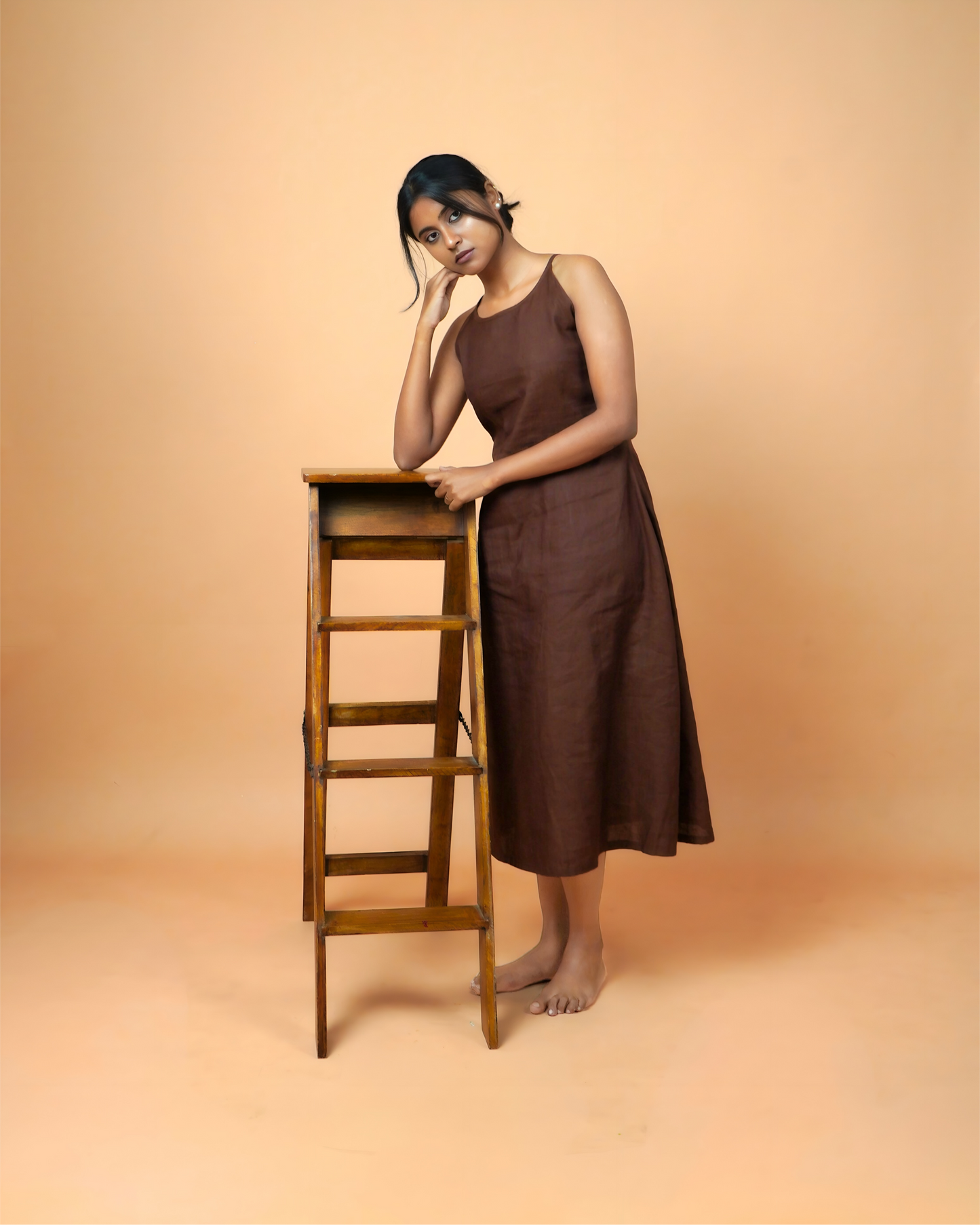 Rustin Aura – Brown Linen-Cotton Halter Neck A-Line Midi Dress