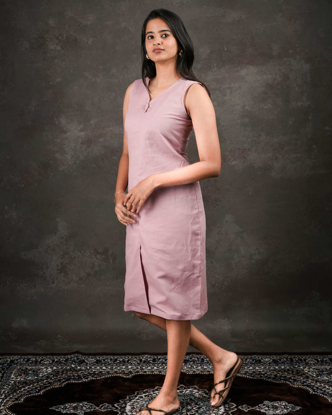 Amour – Sleeveless Dusky Pink Linen Cotton Midi Dress with Front Slit